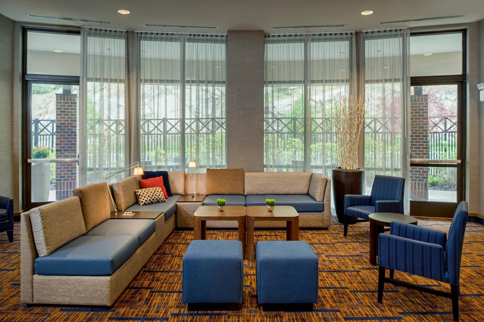 Courtyard By Marriott Hanover Lebanon Exterior photo