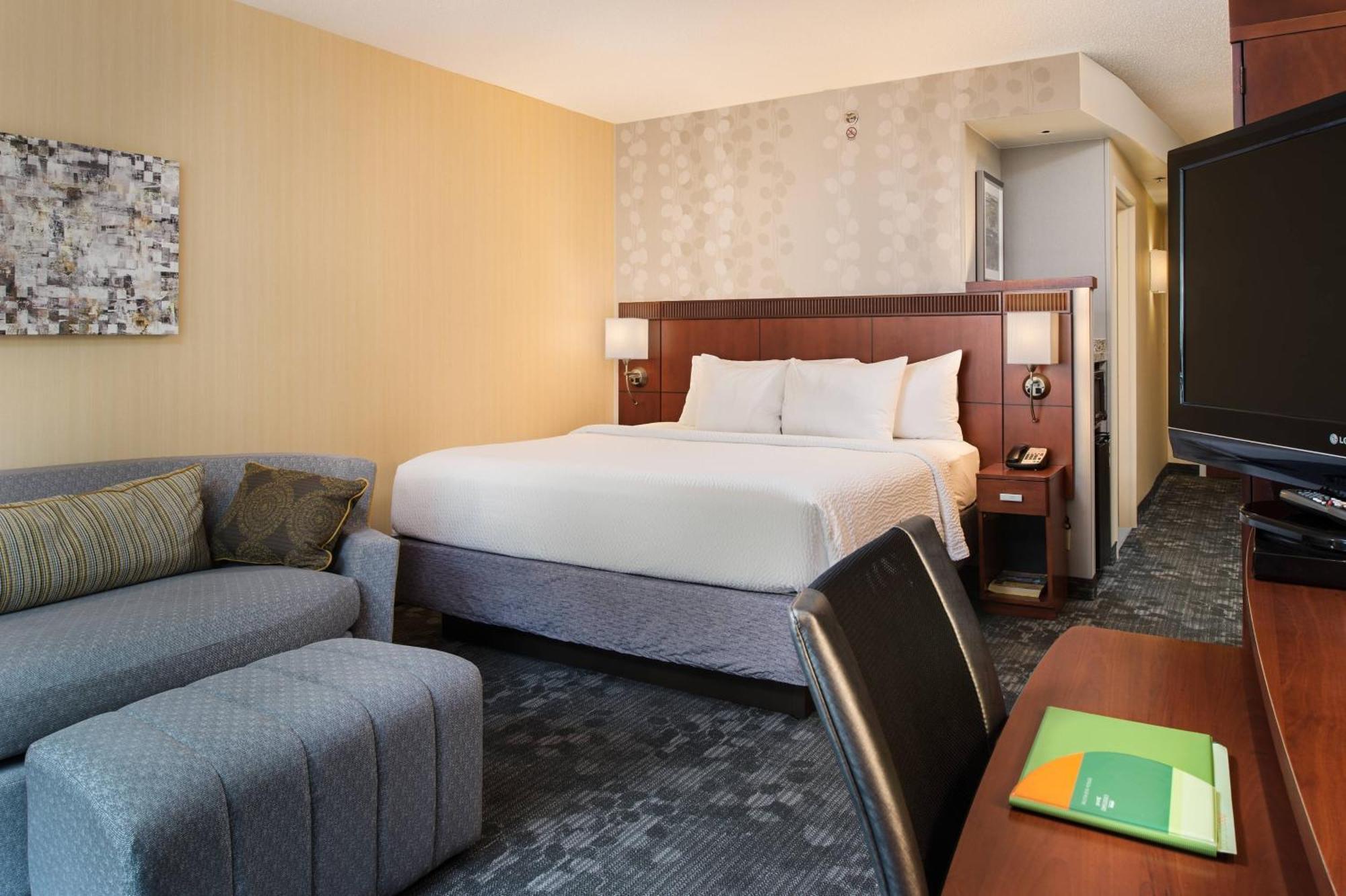 Courtyard By Marriott Hanover Lebanon Exterior photo